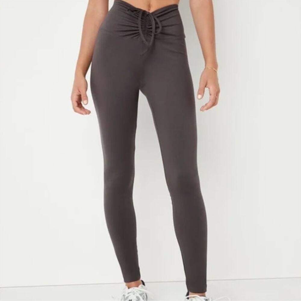 Victoria's Secret Pink leggings grey size M, ankle length, Ruched center waist